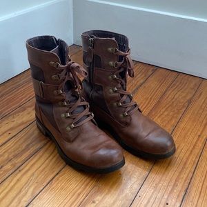 Sorel Emelie II lace up boot